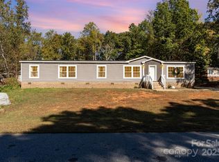 5843 Dachshund St, Iron Station, NC 28080