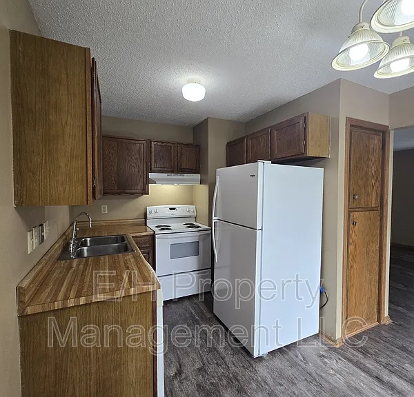9105 W Westlawn St #1 — Photo 7