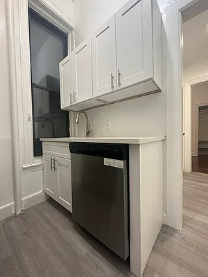Rented by Peter R. Hungerford, LREB | media 16