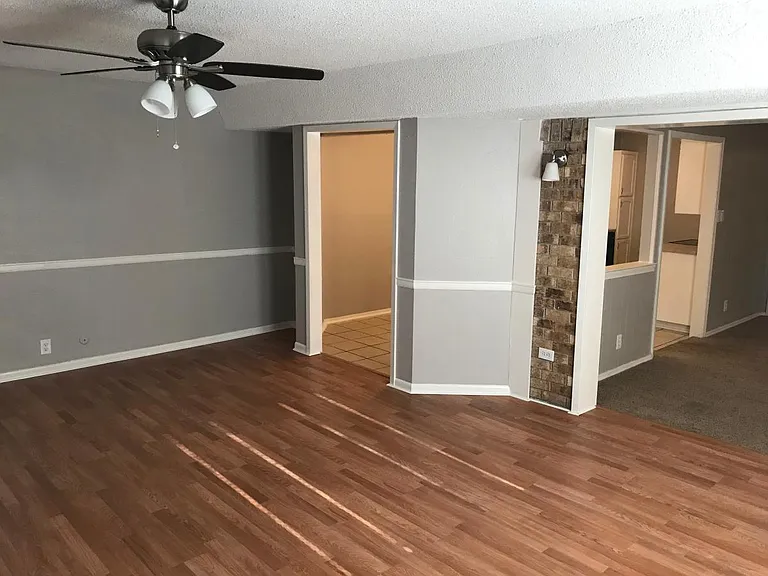 1029 Almond Dr — Photo 9