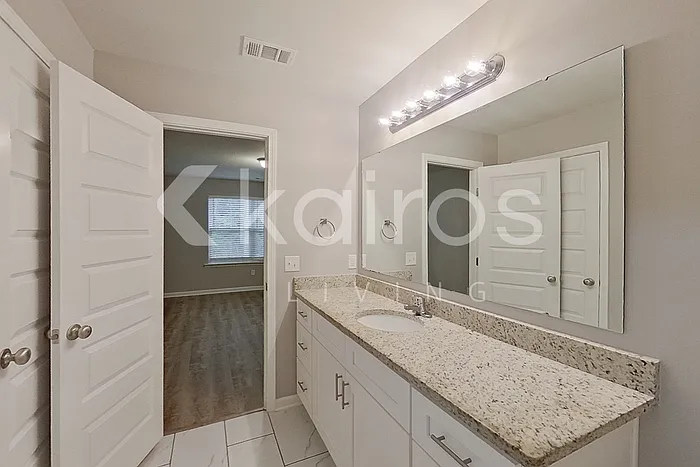 136 Western Red Cedar Dr — Photo 22
