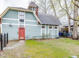 360 Maple St, Springfield, MA 01105