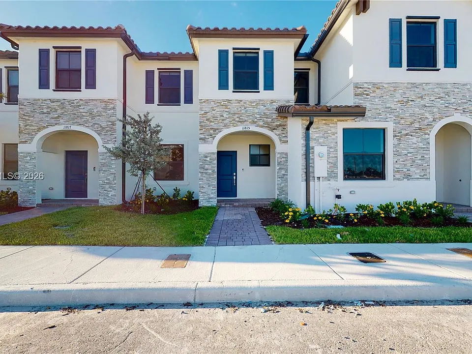 11815 SW 246th Ter
