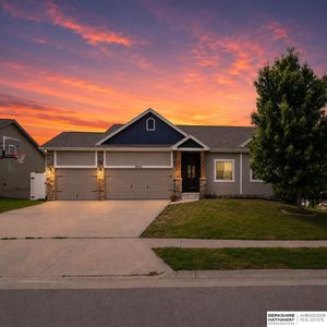 20313 Crystal Ave, Gretna, NE, 68028