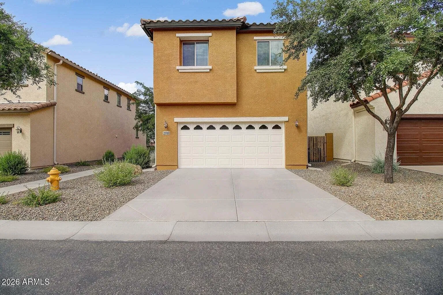 3 bed, 2.5 bath, 1883 sqft, $2,500 — Photo 3