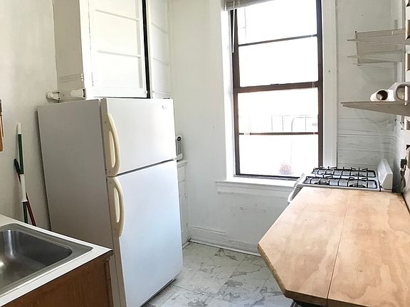 5th image of 3715 30th Ave APT 1