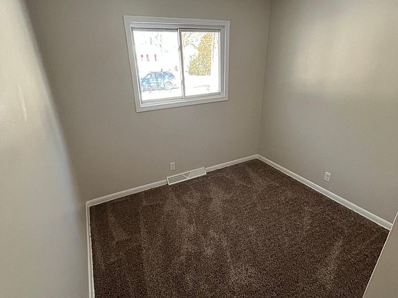 2nd image of 1103 Ellsworth Dr