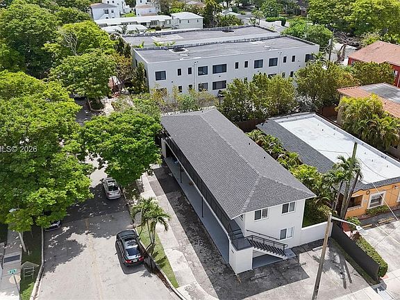 4th image of 2190 SW 14th Ter