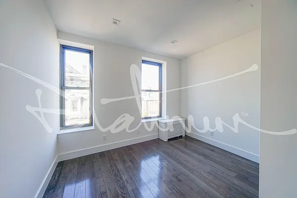 Rented by Platinum Properties | media 31