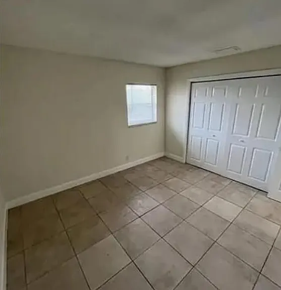 1550 NW 15th St #4 — Photo 13
