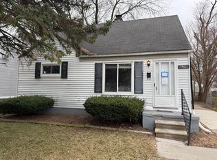 24823 Wilmot Ave, Eastpointe, MI 48021