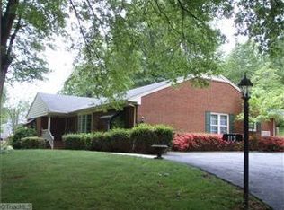 113 Nut Bush Rd W, Greensboro, NC 27410