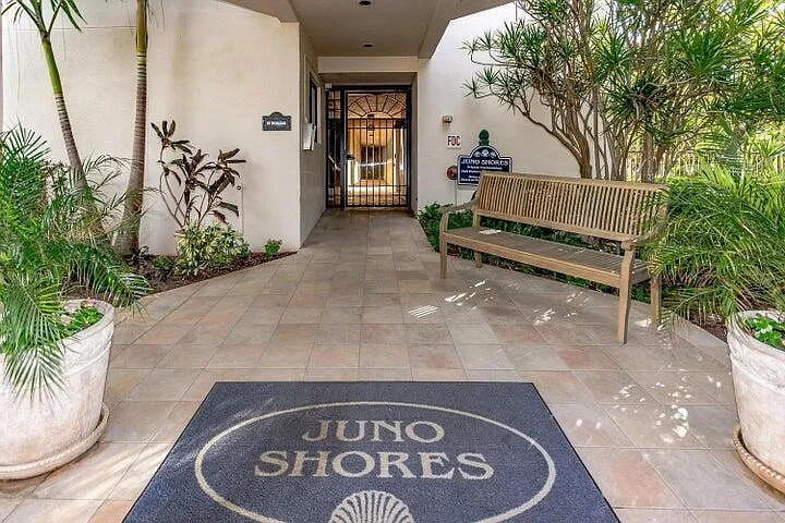 2 bed, 1.5 bath, 1100 sqft, $6,000 — Photo 2