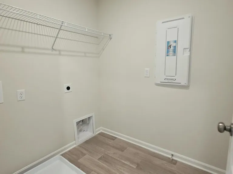 11144 Castlebrook Dr — Photo 29