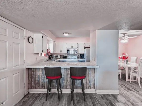 2725 S Nellis Blvd Unit 1038, Sunrise Manor Town, NV 89121