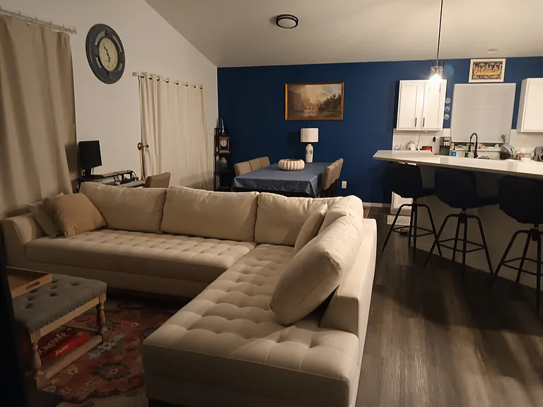 471 E Parkway Blvd — Photo 11