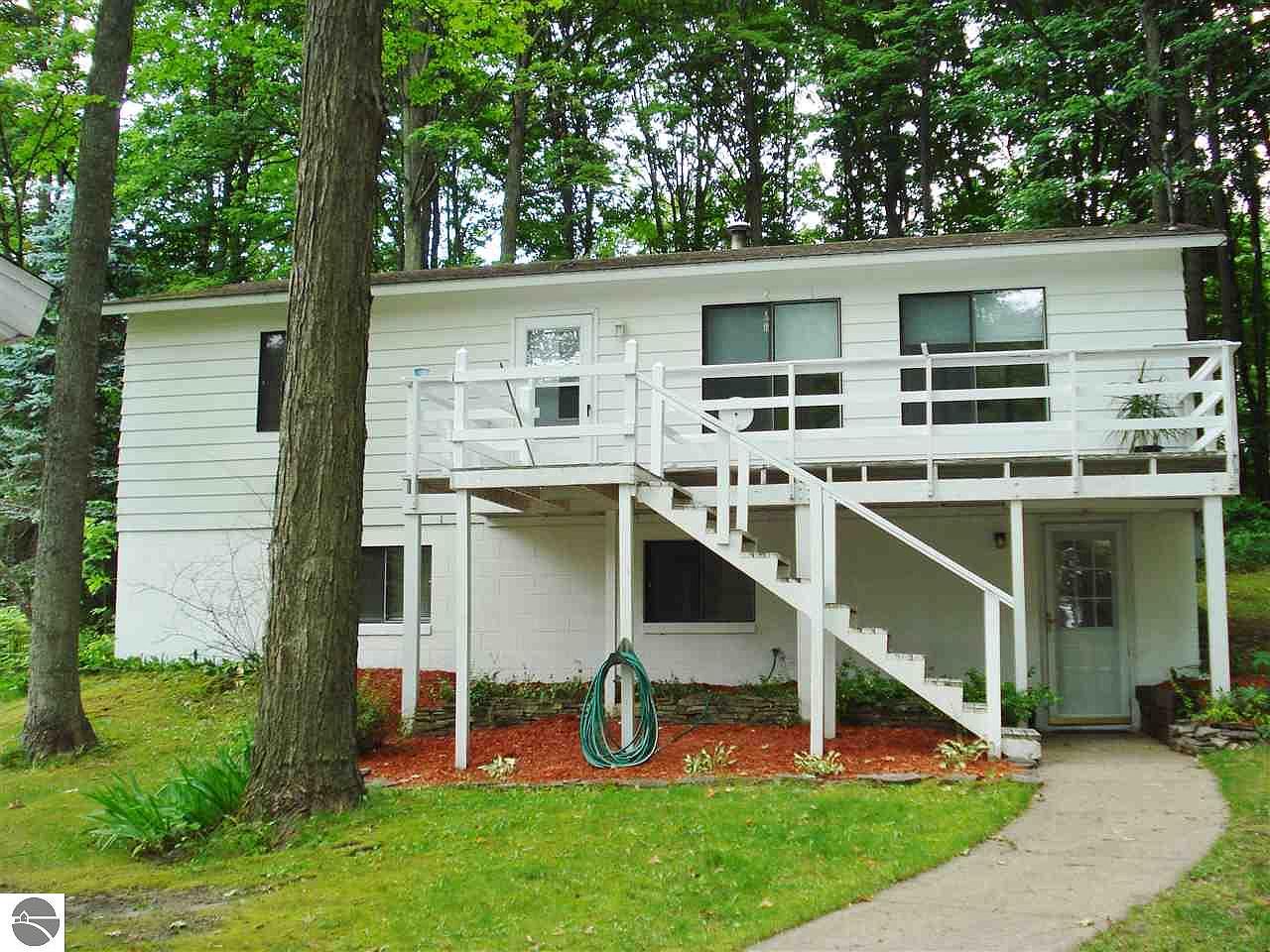 5245 S East Torch Lake Dr, Bellaire, MI 49615 Zillow