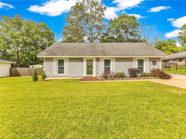 803 Shamrock St, Opelika, AL 36801