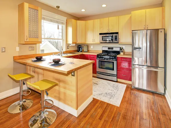 (undisclosed Address), Louisville, KY 40206