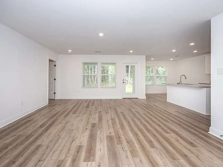 3711 Olivia Dr — Photo 13