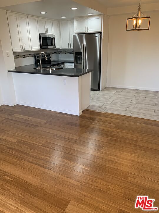 1st image of 4810 S La Brea Ave #205
