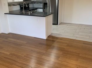 4810 S La Brea Ave #205, Los Angeles, CA 90008