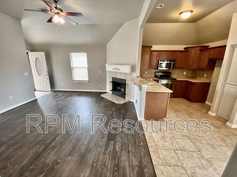 3708 New London Ave — Photo 7