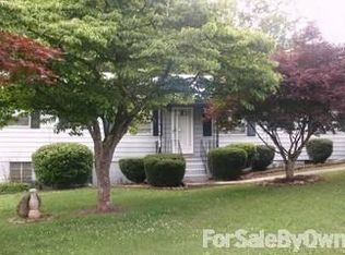 468 W Outer Dr, Oak Ridge, TN 37830