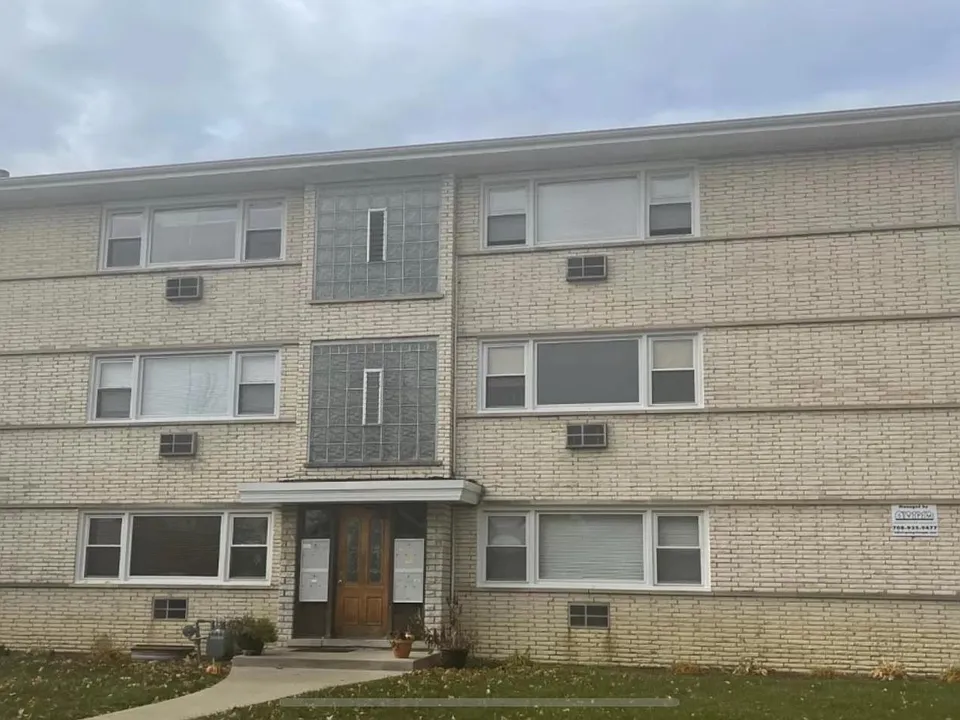 420 Beach Ave #2A