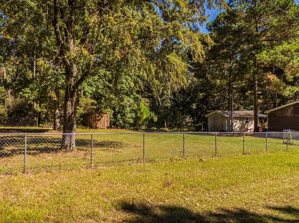 339 Canadian Dr, Trinity, TX 75862