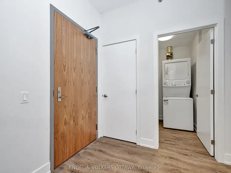 280 Crichton St #108 — Photo 7