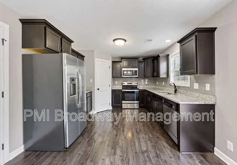 1259 Eagles View Dr — Photo 32