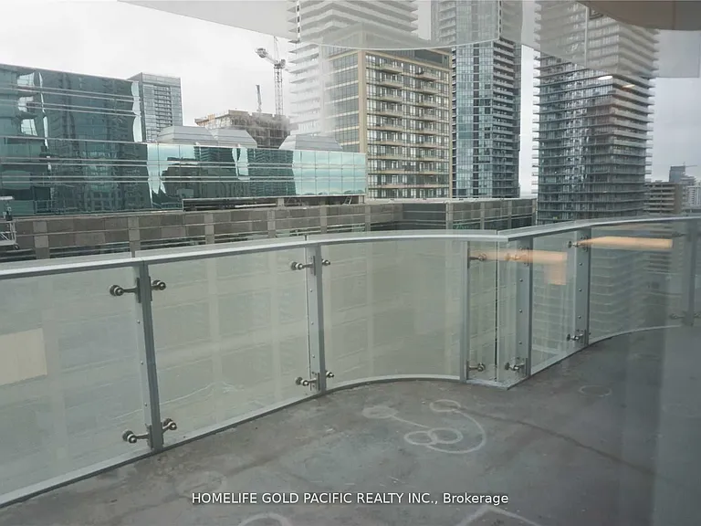 1 Bloor St E #1903 — Photo 10