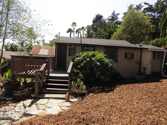 2nd image of 221 Le Point St #2