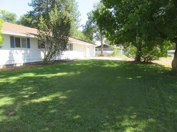 324 Sage St, Dorris, CA 96023