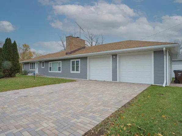 1505 11th St, Winthrop Harbor, IL 60096