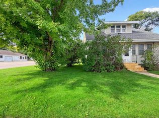 611 6th St, Gaylord, MN 55334