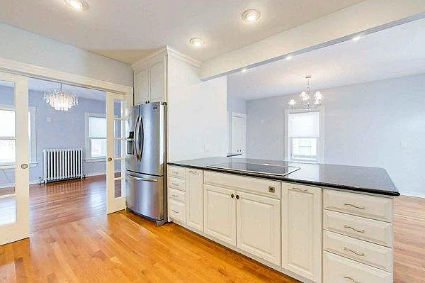62 Roseneath Ave — Photo 10