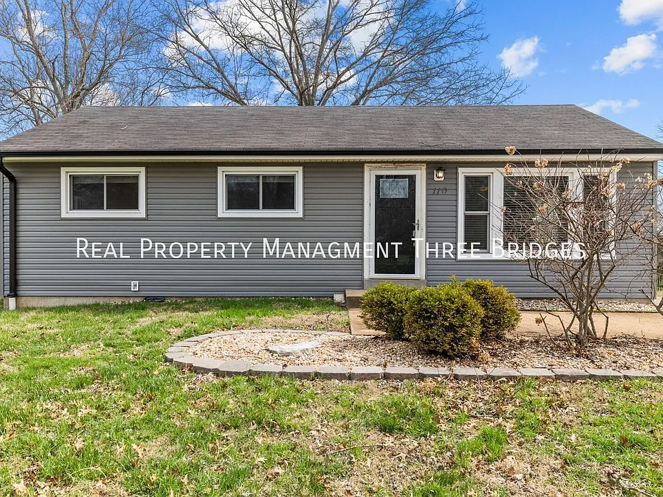 110 Birchwood Dr