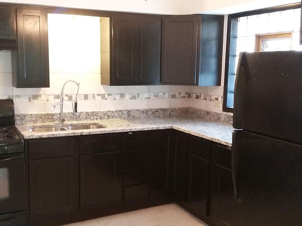 1st image of 10901 S King Dr W