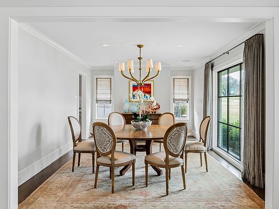 4th image of 7114 Azalea Ln