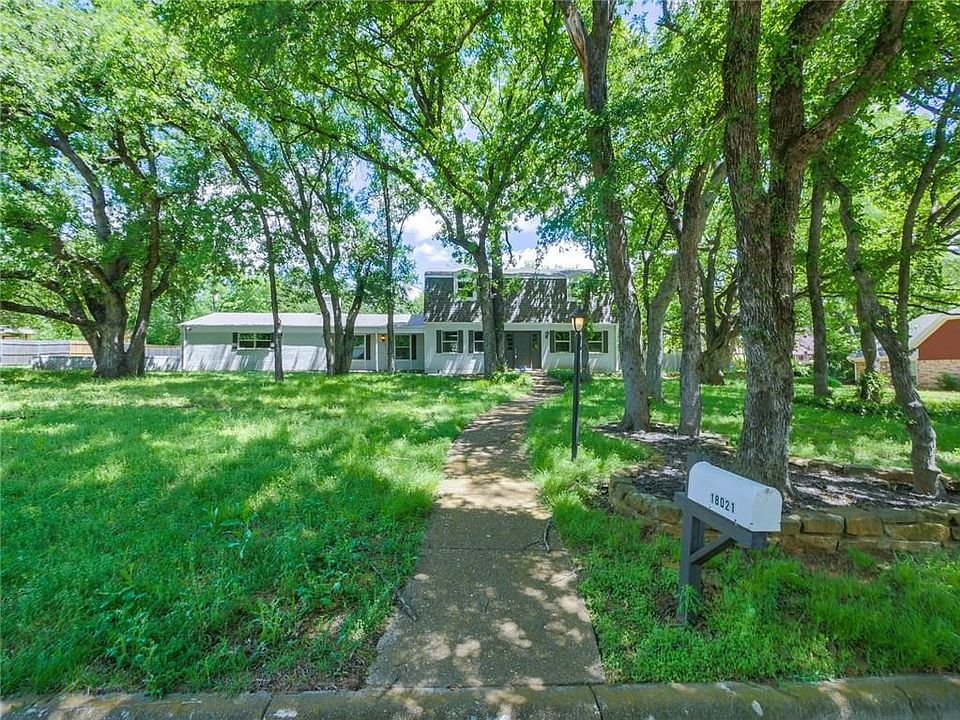 1st image of 18021 Fox Hollow Dr