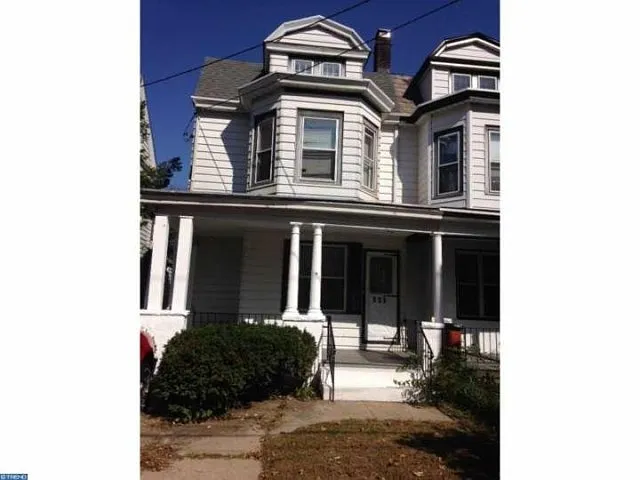 932 Carteret Ave photo 1