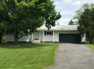 29 Harwin Dr, Rochester, NY 14623