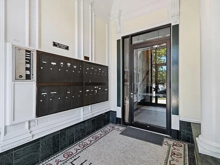 465 Park Dr #2 — Photo 2