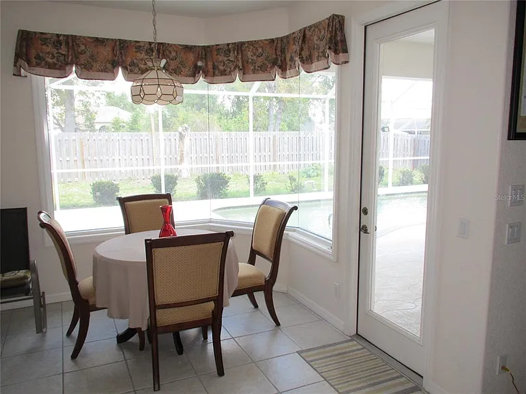 23404 Peachland Blvd — Photo 10