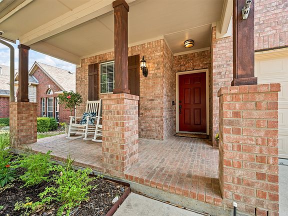 3rd image of 4952 Paddock Dr