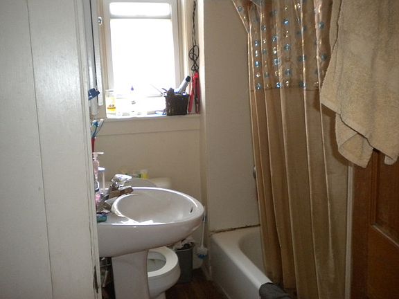 5th image of 4735 S Damen Ave