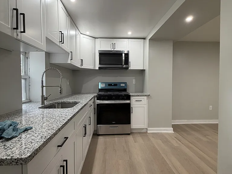 1330 S Melville St #1330 — Photo 6