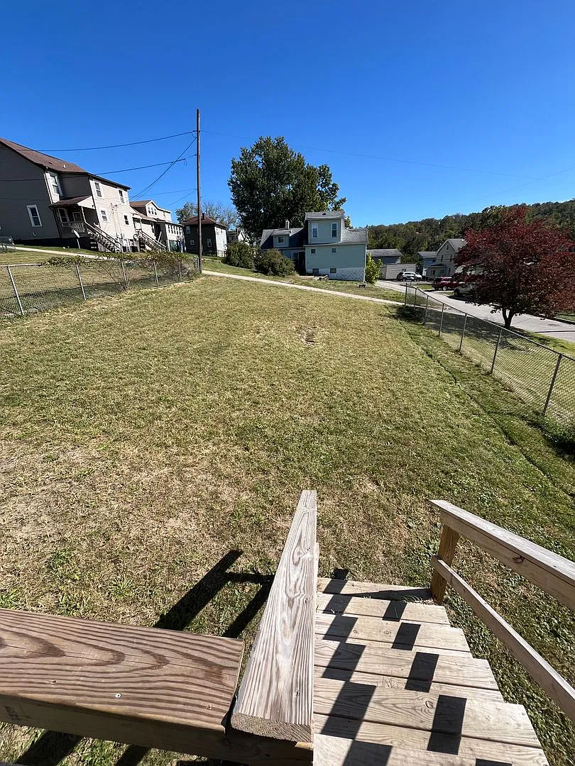 Updated 4BR/2BA Home for Rent Large Backyard & Ample Living Space — Photo 3